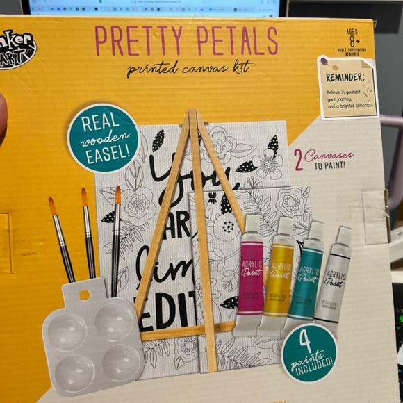 Anker Art Pretty Petals Printed Canvas Kit.  New In Box - Picture 5 of 5